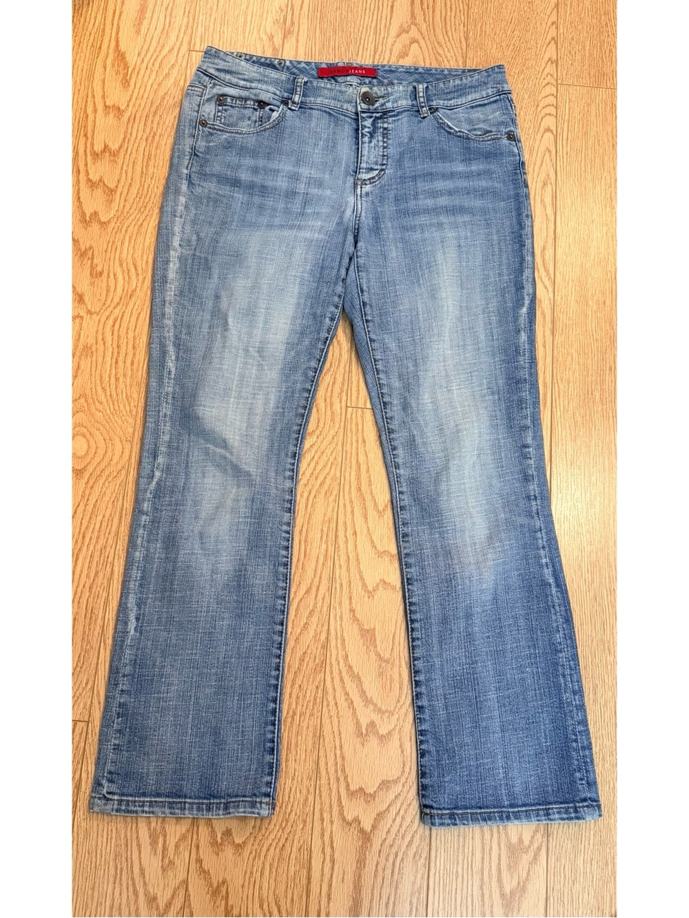 Genuine vintage Y2K Le Château Armor Jeans Women’s Light Blue Boot Cut Jeans